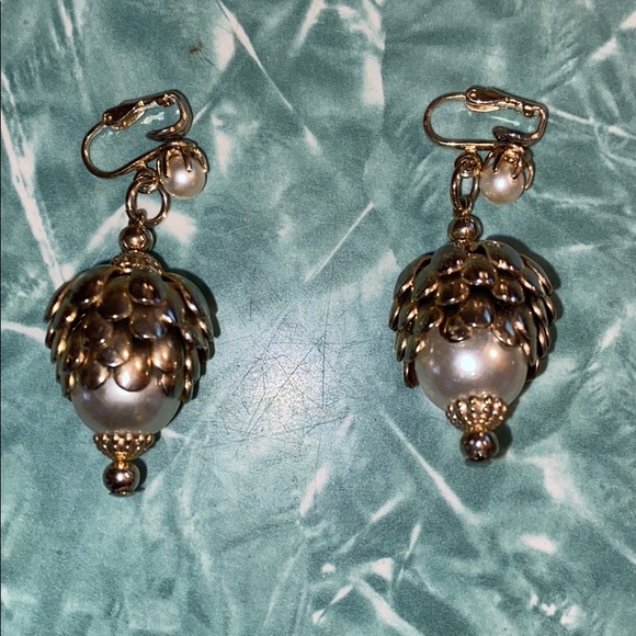 Acorn Motif Clip Earring, Bracelet & Necklace Set - Picture 1 of 7